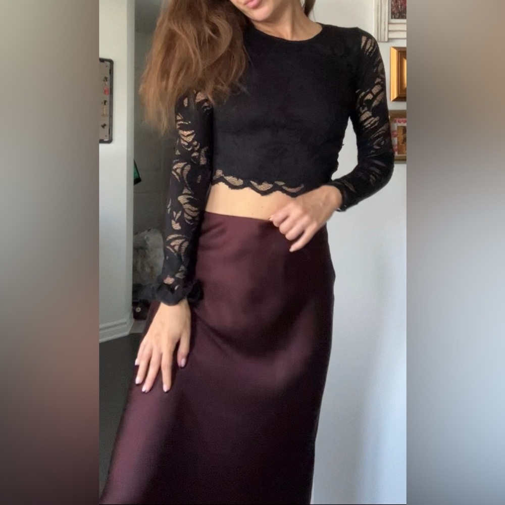 Elegant Black long sleeves crop Lace Top - Picture 7 of 8